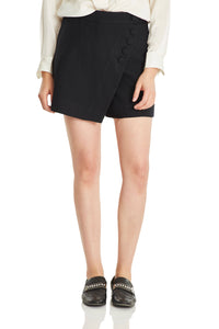 Buttoned high-rise crepe shorts black